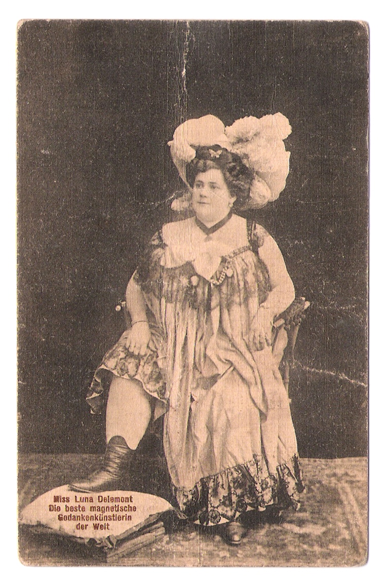 Miss Luna Delemont