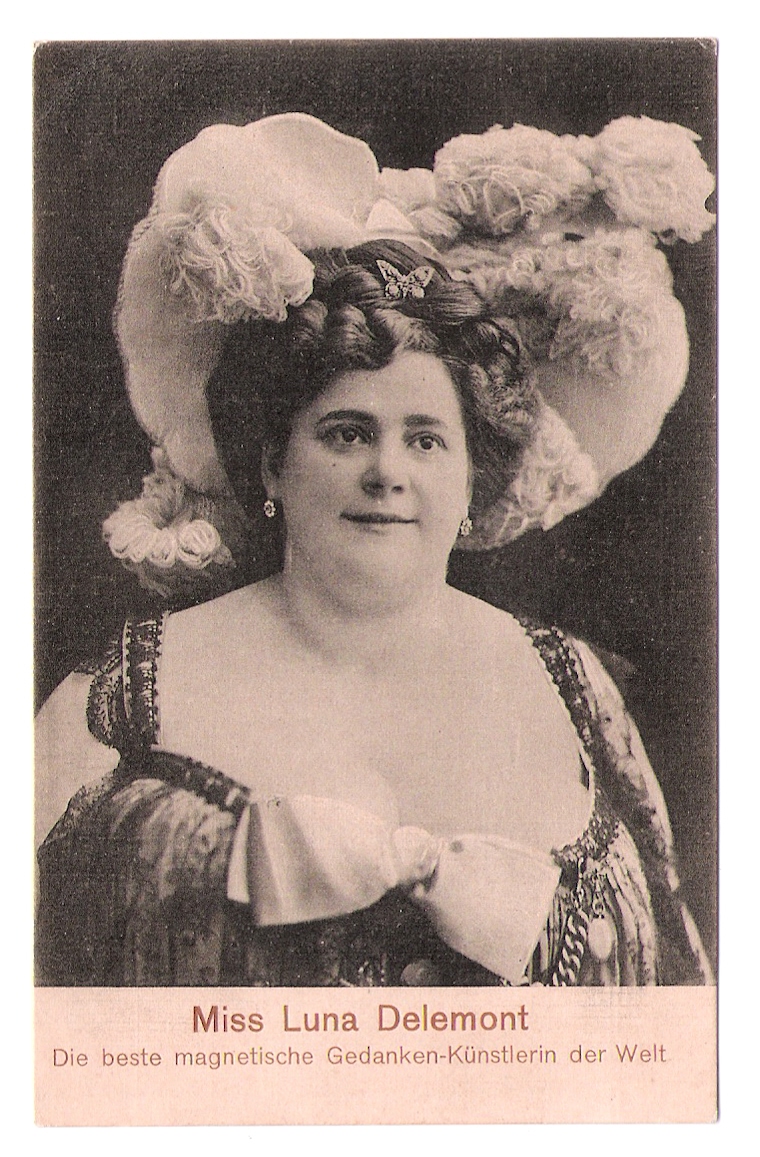 Miss Luna Delemont